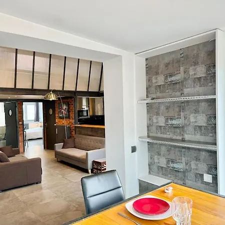 A L Urban De Champagne - *